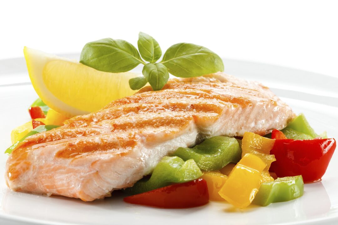 Pesce al vapore o alla griglia in una dieta ricca di proteine